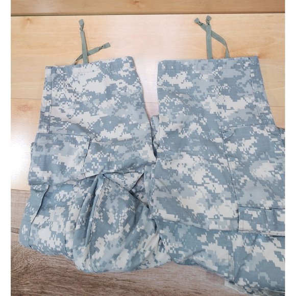 ACU Army Combat Trousers, Size: Small - X Short, NSN:8415-01-585-9489 - Picture 5 of 5